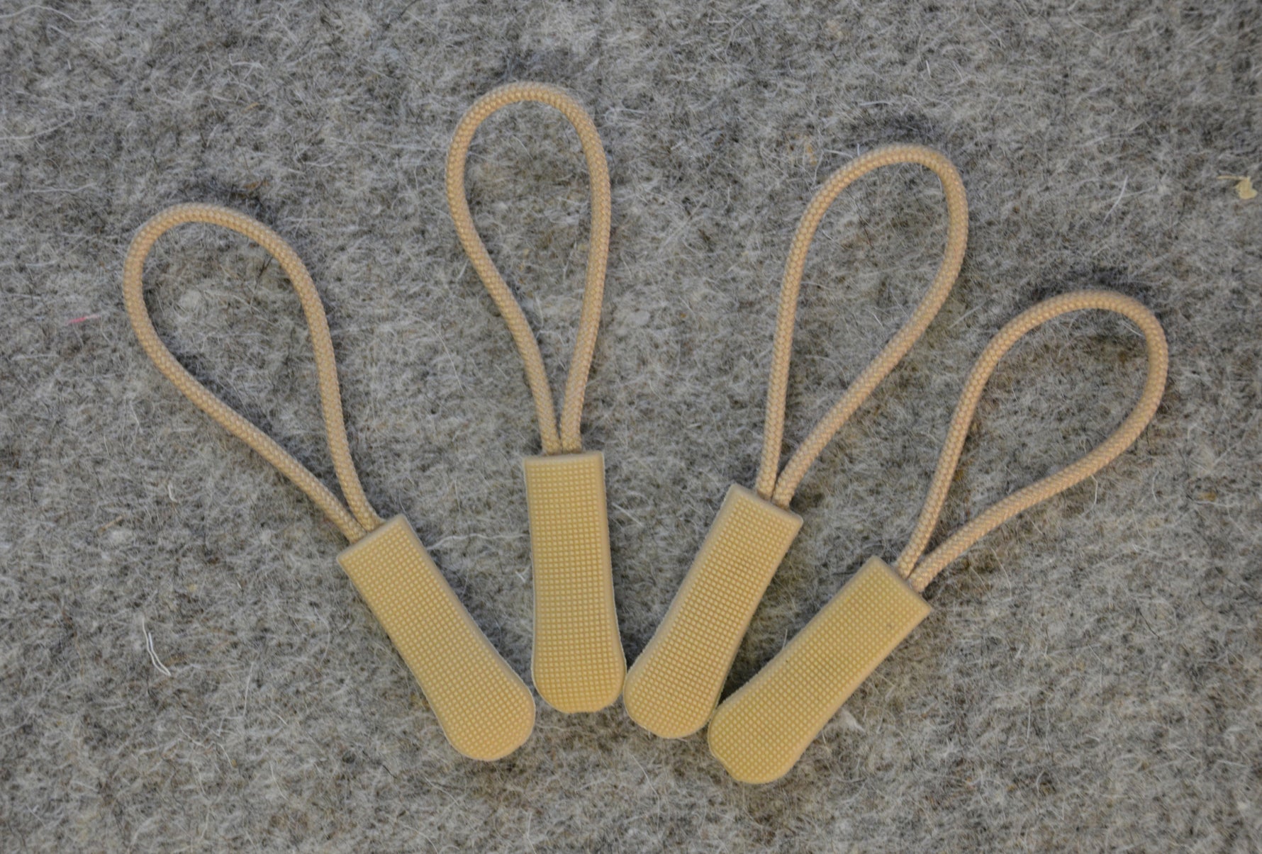 Zipper Widget Beige