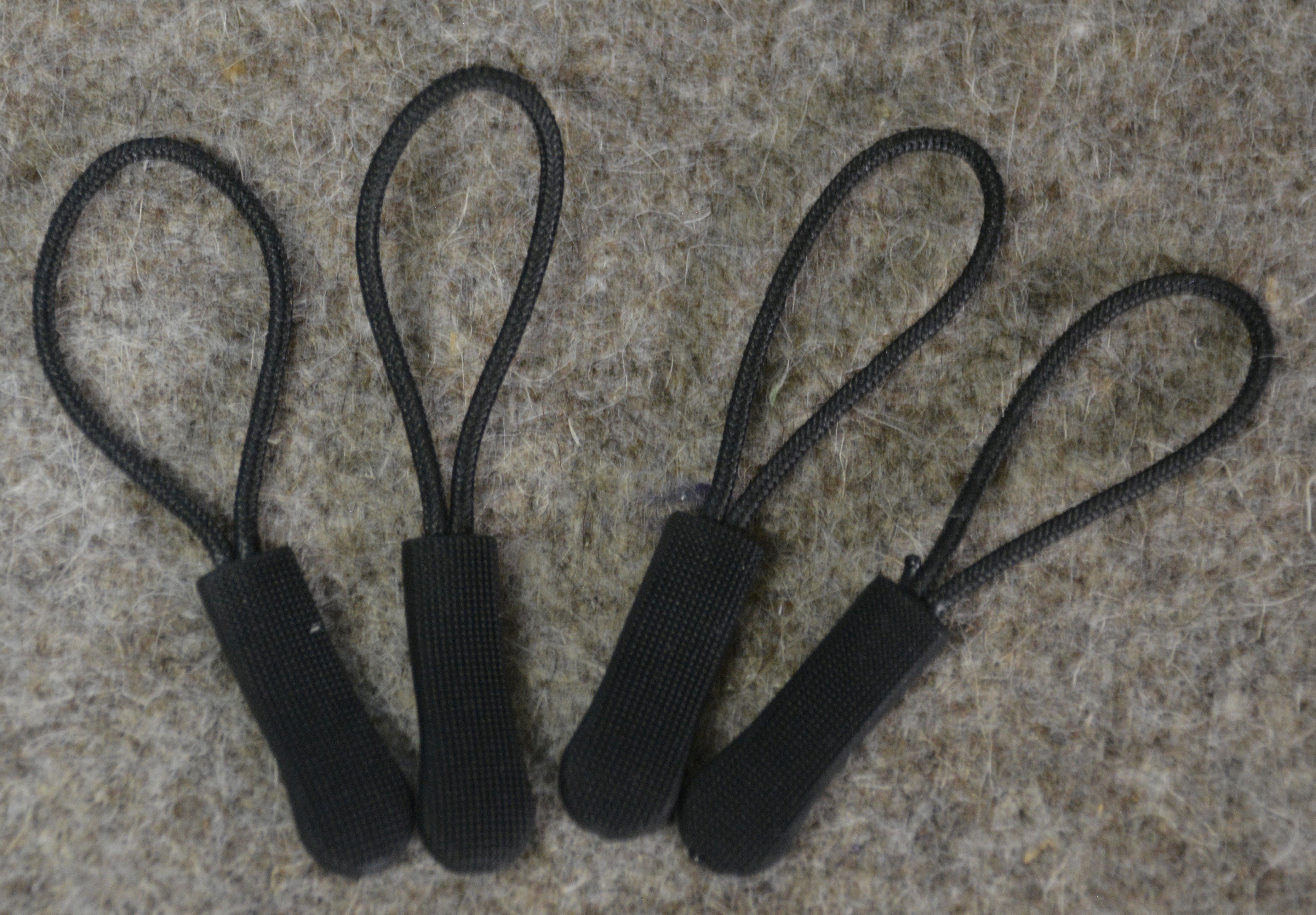 Zipper Widget Black
