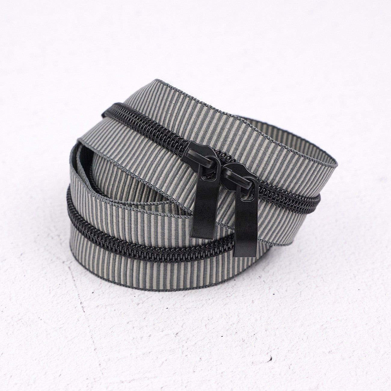 30in Handbag Zipper Smoke
