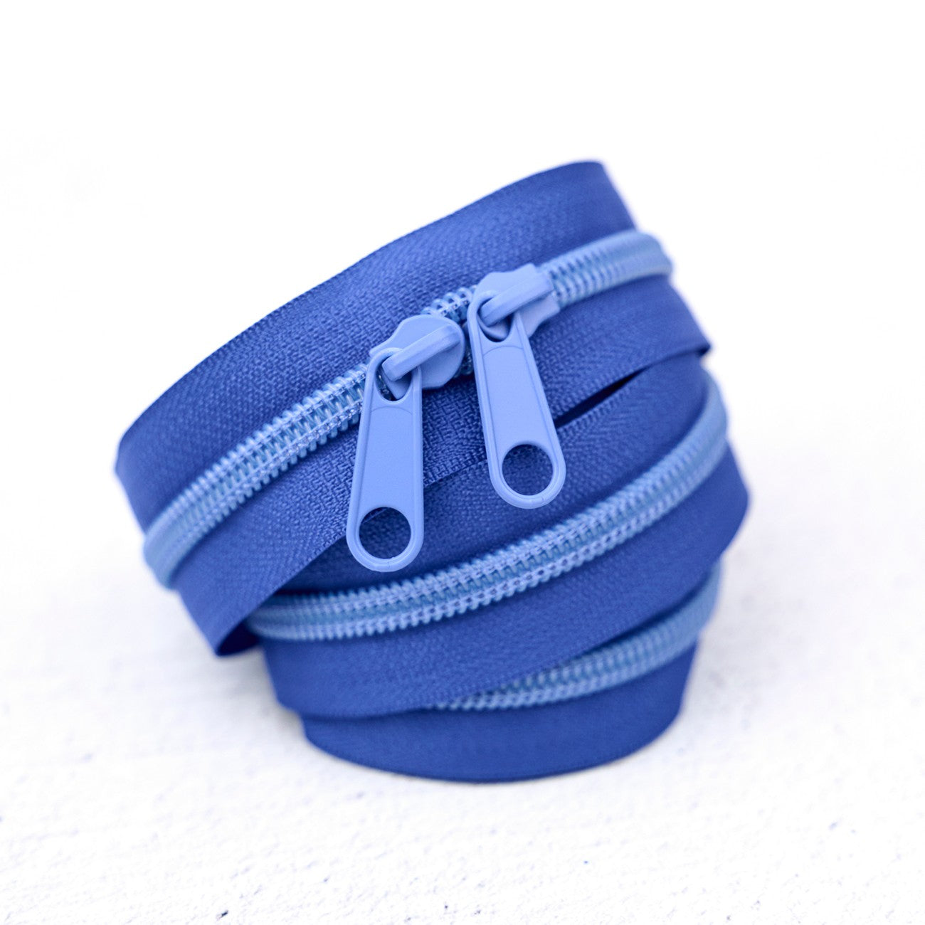 40in Handbag Zipper Blue Bolt