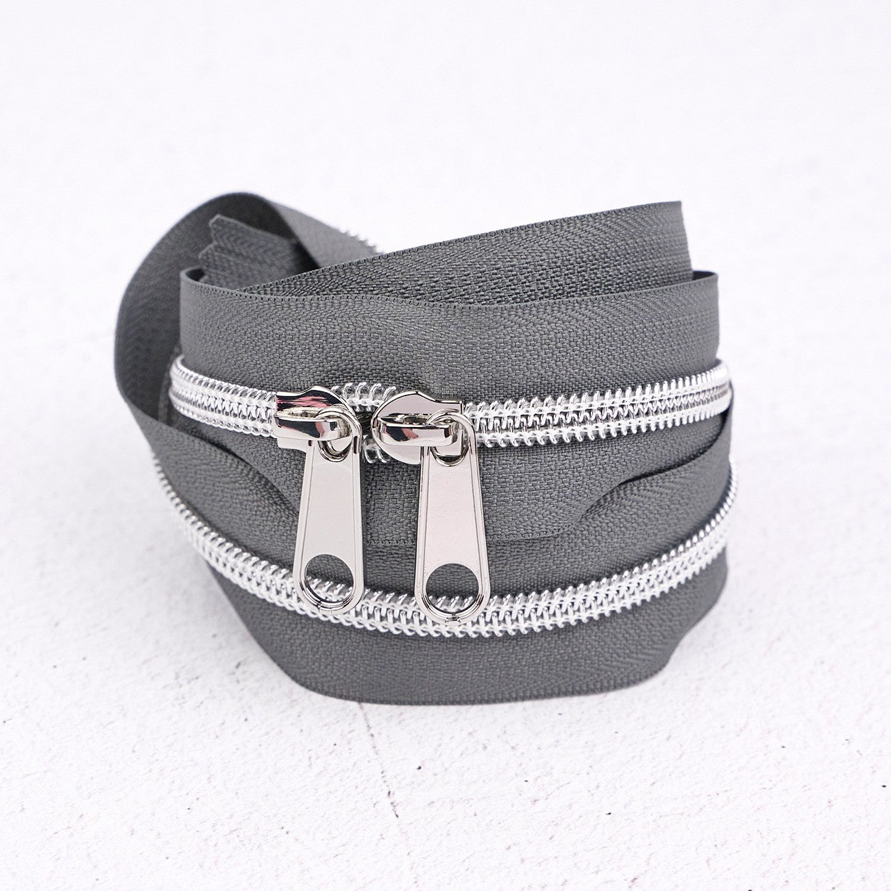 40in Handbag Zipper Moonstone