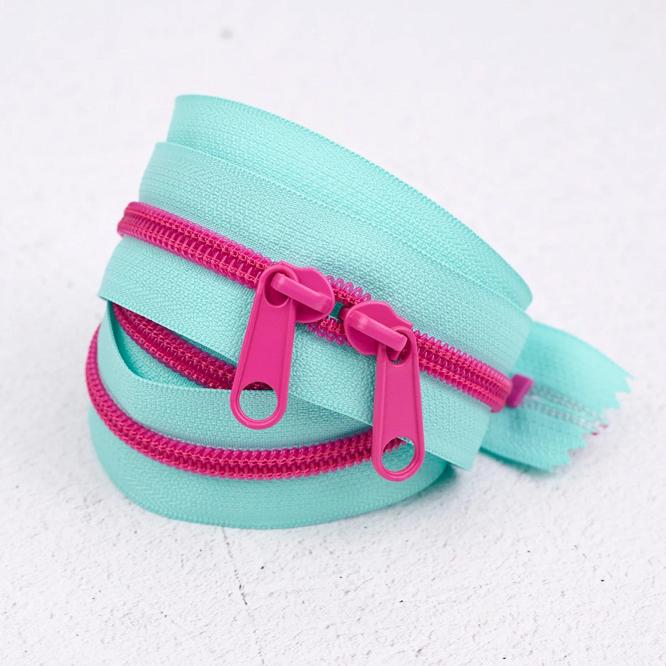 4 Yard Handbag Zipper Poolside