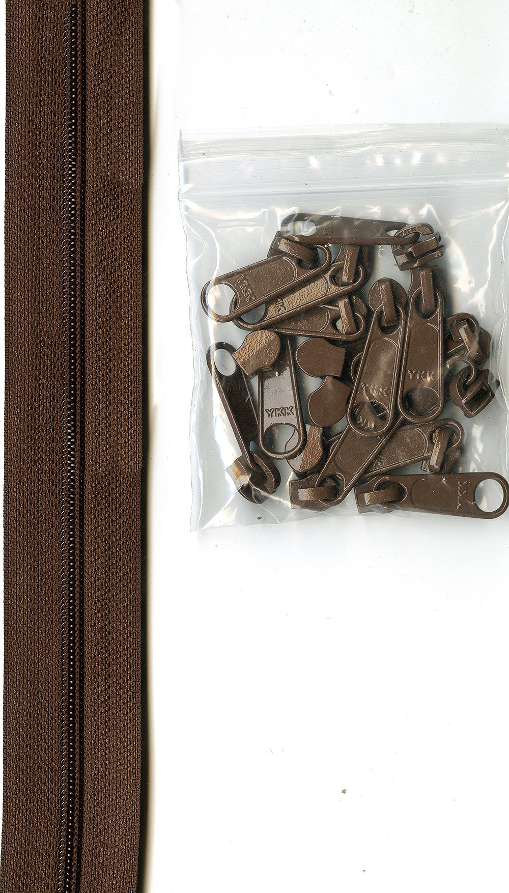 4 yards of 16mm #4.5 zipper chain and 16 Extra-Large Coordinated Pulls Seal Brow
